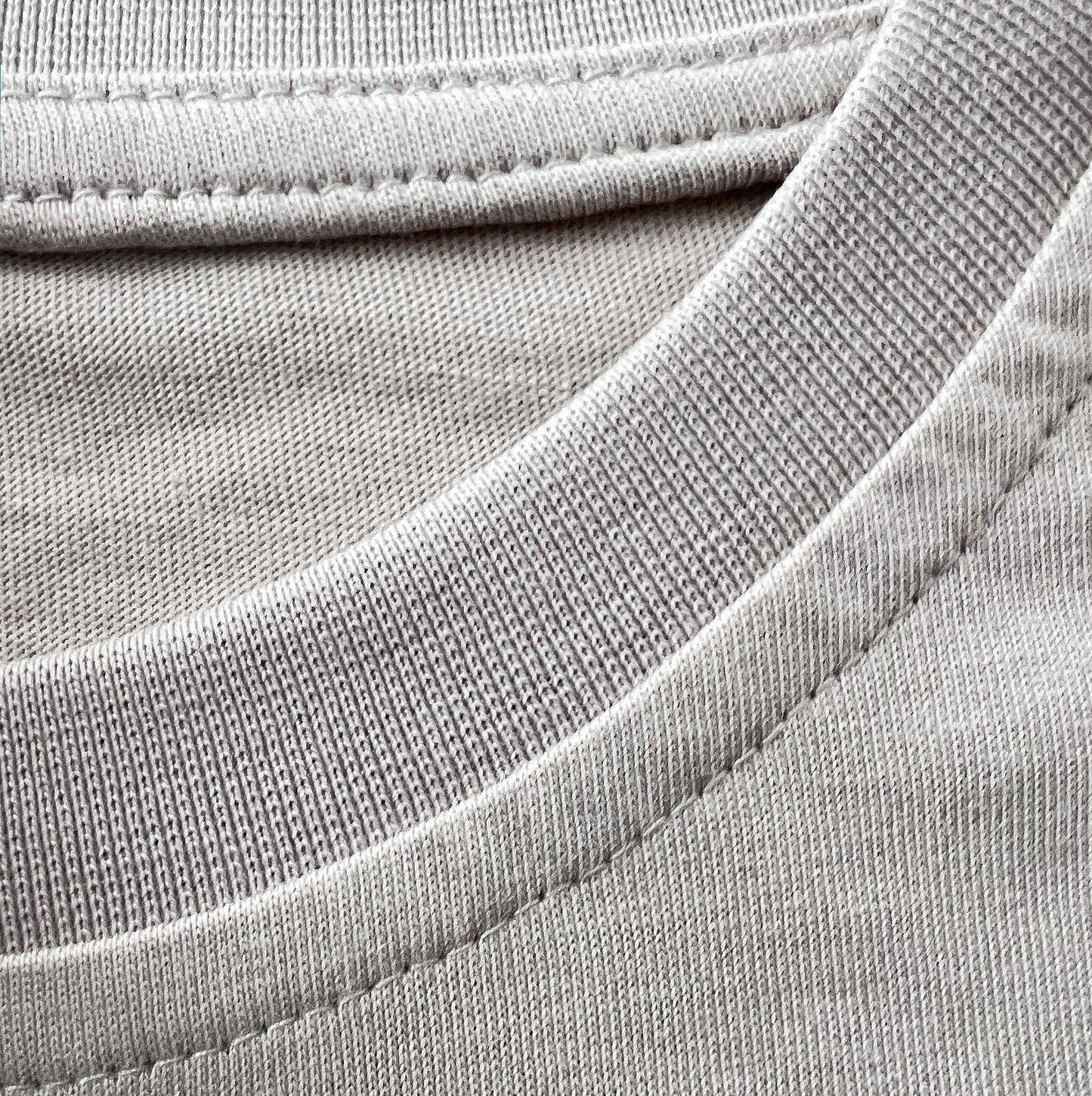 Totem Baskılı T-Shirt / Totem